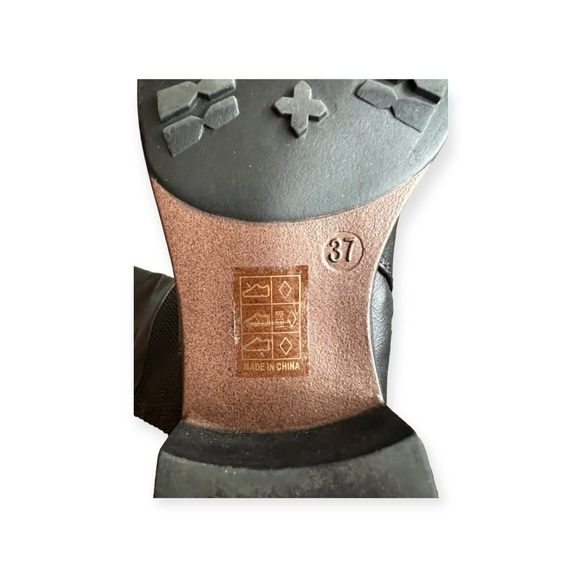 Patrizia Peinado High botts black textured Size 37 / 6.5 - 7 - Picture 11 of 11